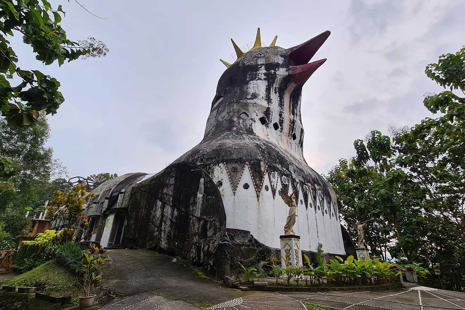 Bukit Rhema Gereja Merpati Putih